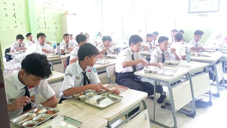 program makan siang gratis